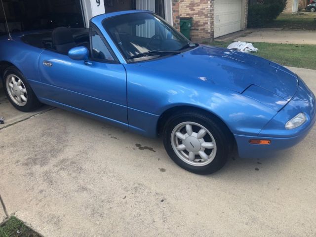 1990 Blue Mazda MX-5 Miata Convertible