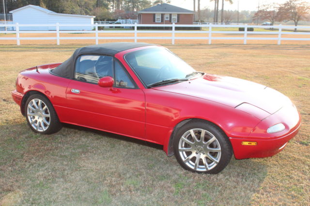 1990 Black Mazda MX-5 Miata Convertible
