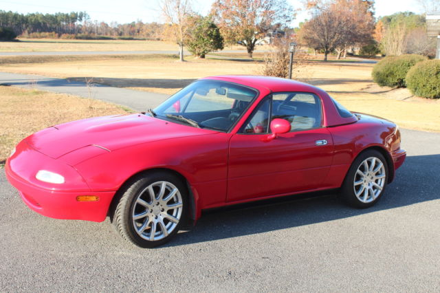 1990 Black Mazda MX-5 Miata Convertible