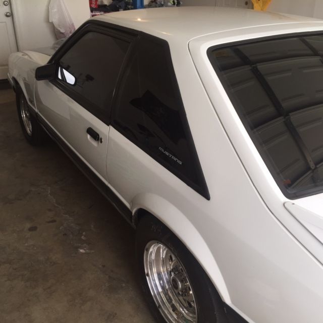 1990 White Ford Mustang Hatchback