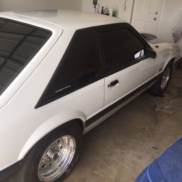 1990 White Ford Mustang Hatchback