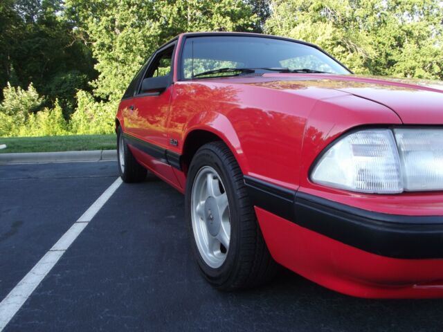1990 Red Ford Mustang Hatchback