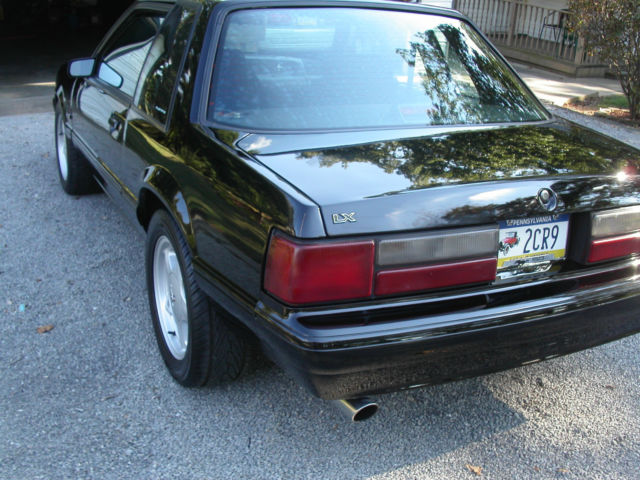 1990 Black Ford Mustang Coupe
