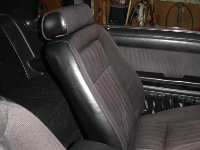 1990 Black Ford Mustang Coupe