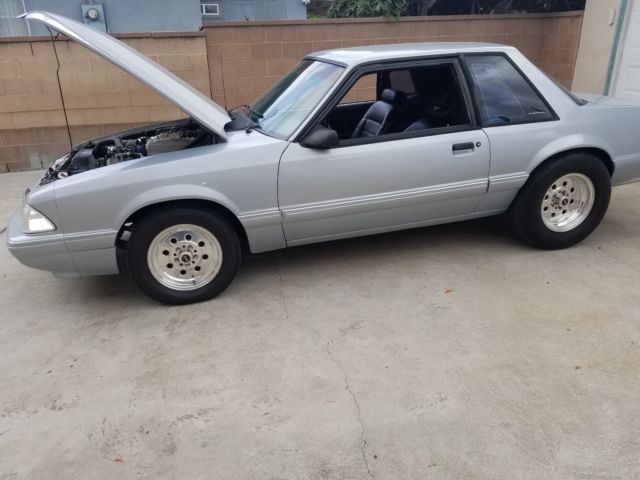 1990 Iceberg Blue Ford Mustang Coupe