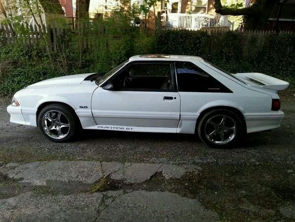 1990 White Ford Mustang Coupe