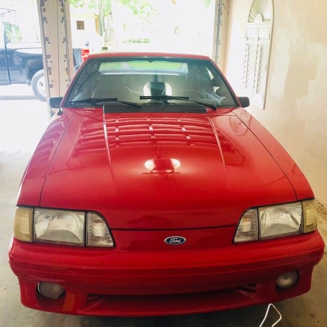 1990 Red Ford Mustang