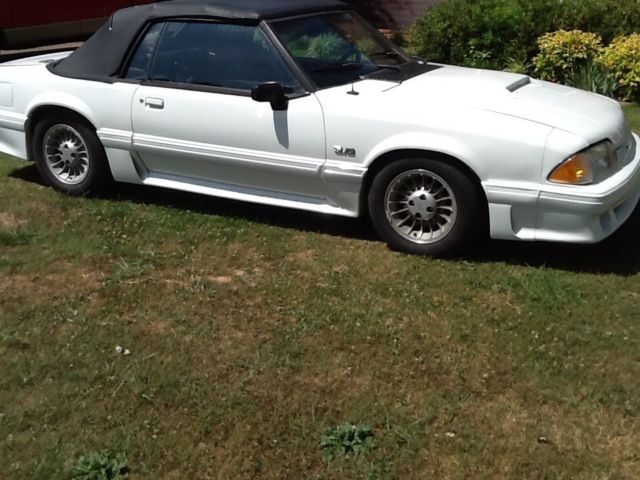 1990 White Ford Mustang Convertible