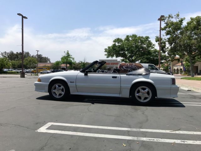 1990 White Ford Mustang Convertible