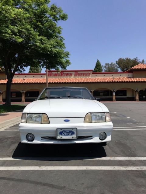 1990 White Ford Mustang Convertible