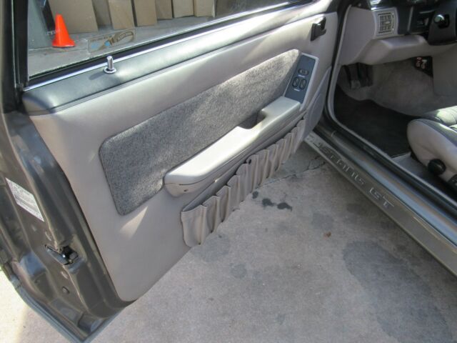 1990 Gray Ford Mustang