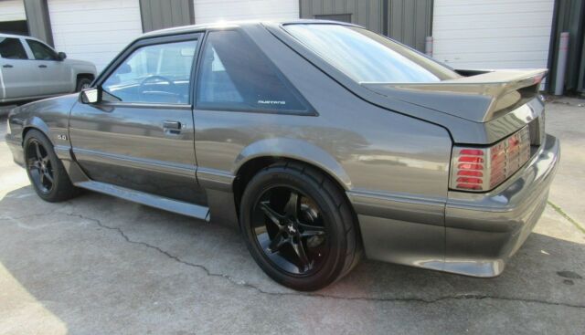 1990 Gray Ford Mustang