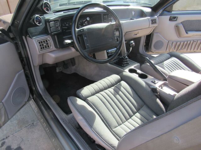 1990 Gray Ford Mustang