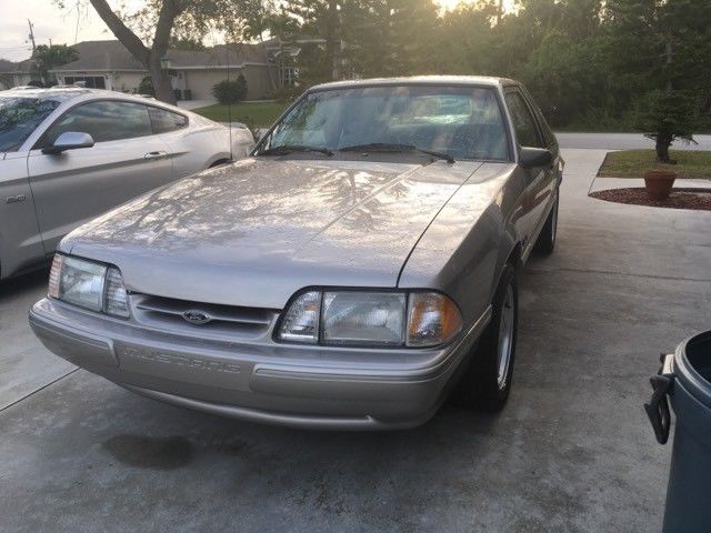 1990 Silver Ford Mustang Coupe