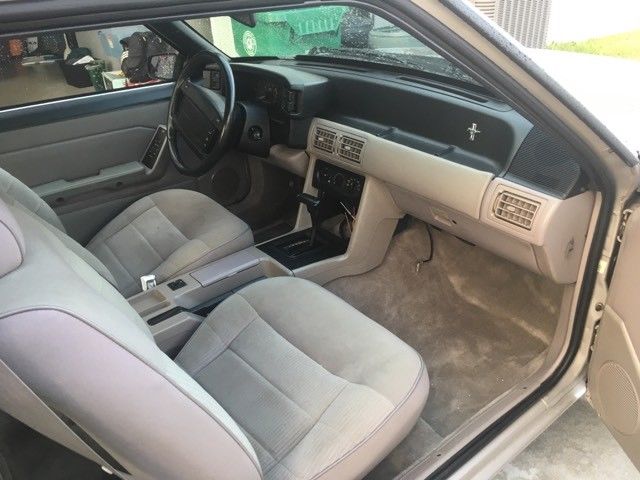 1990 Silver Ford Mustang Coupe