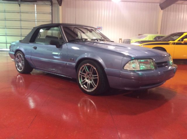1990 Blue Ford Mustang