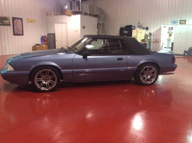 1990 Blue Ford Mustang