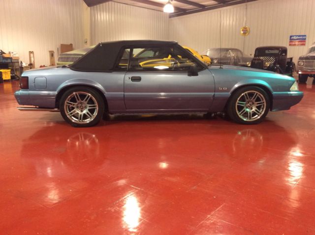 1990 Blue Ford Mustang