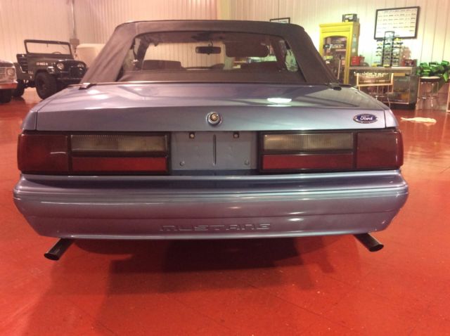 1990 Blue Ford Mustang
