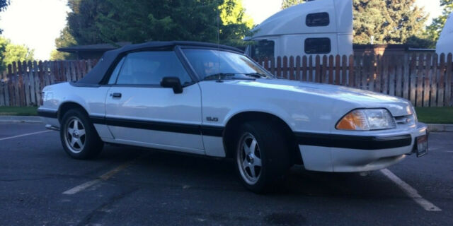 1990 White Ford Mustang Convertible