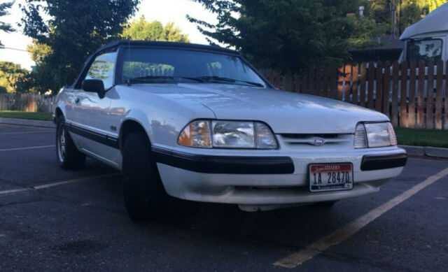 1990 White Ford Mustang Convertible
