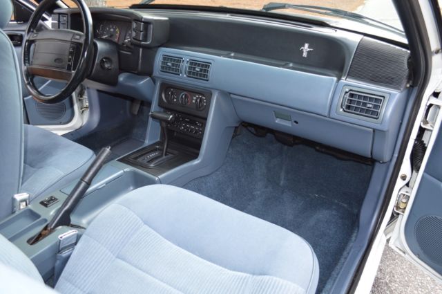 1990 White Ford Mustang Coupe
