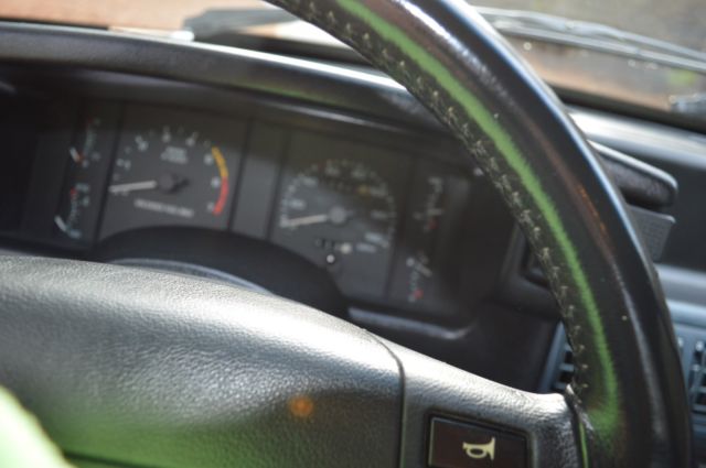 1990 White Ford Mustang Coupe
