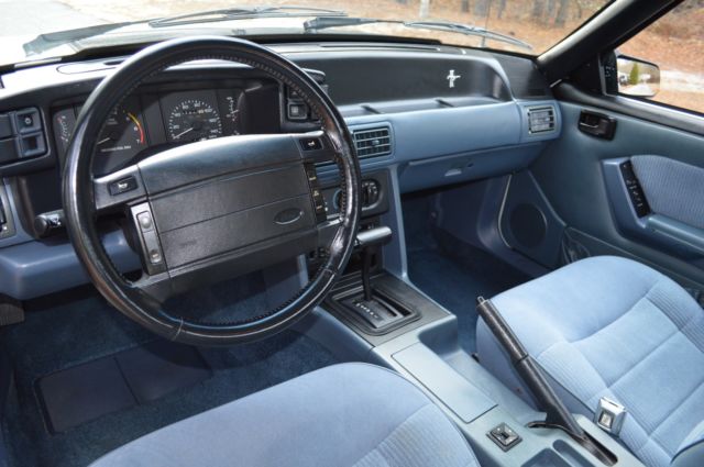 1990 White Ford Mustang Coupe