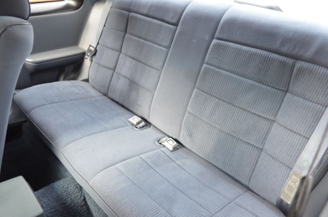 1990 White Ford Mustang Coupe