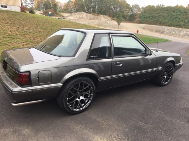1990 Ford Mustang