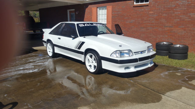 1990 White Ford Mustang Hatchback