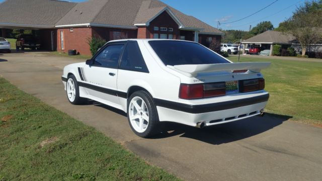 1990 White Ford Mustang Hatchback