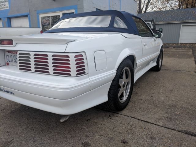 1990 White Ford Mustang Convertible