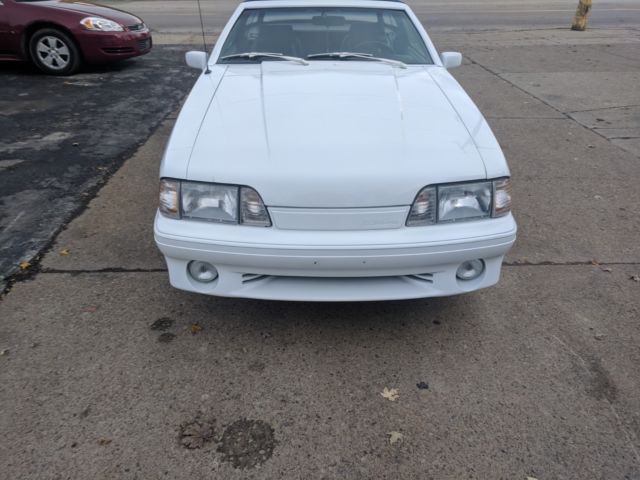 1990 White Ford Mustang Convertible