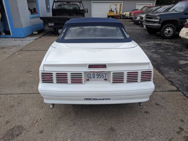1990 White Ford Mustang Convertible
