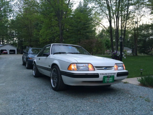 1990 White Ford Mustang Coupe