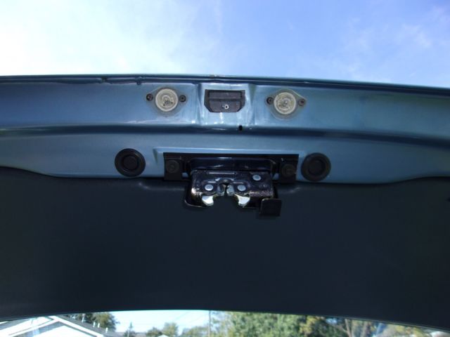 1990 pacific blue Ford Mustang Hatchback