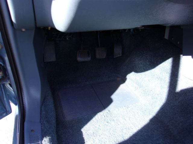 1990 pacific blue Ford Mustang Hatchback