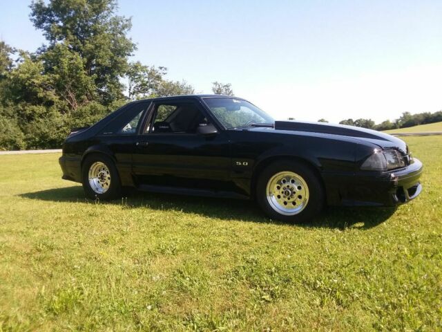1990 Black Ford Mustang Coupe