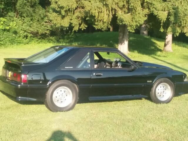 1990 Black Ford Mustang Coupe