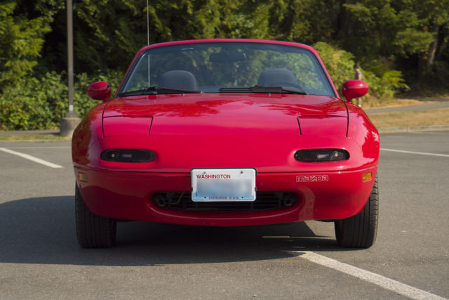 1990 Red Mazda MX-5 Miata Convertible