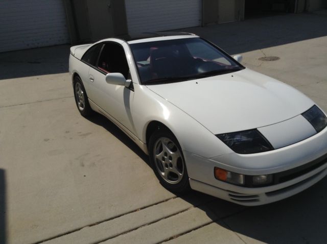 1990 White Nissan 300ZX Coupe