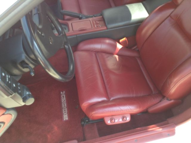 1990 White Nissan 300ZX Coupe