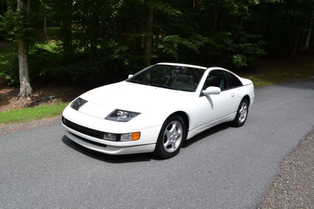 1990 white Nissan 300ZX hatchback