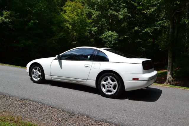 1990 white Nissan 300ZX hatchback