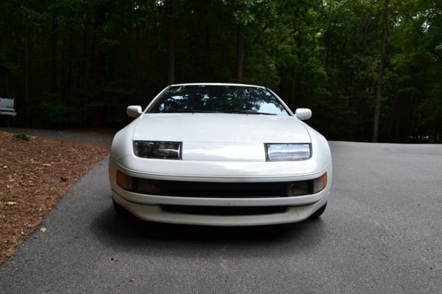 1990 white Nissan 300ZX hatchback