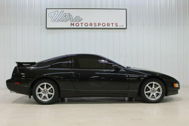 1990 Black Nissan 300ZX --