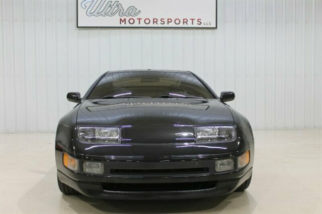 1990 Black Nissan 300ZX --