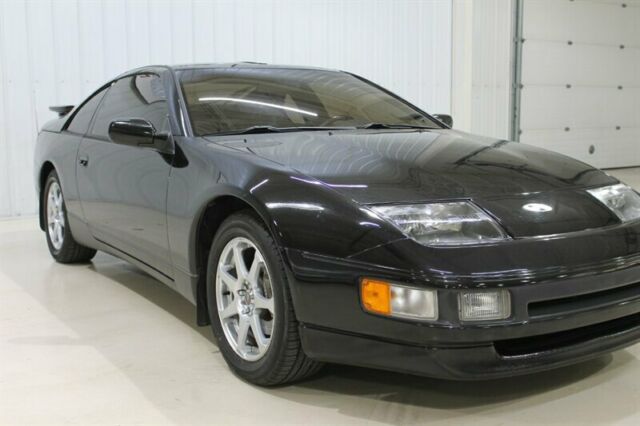 1990 Black Nissan 300ZX --