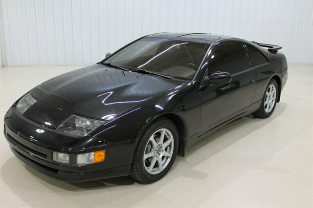 1990 Black Nissan 300ZX --